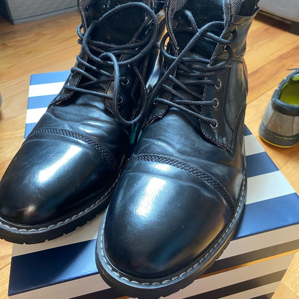 Black azar leather boot